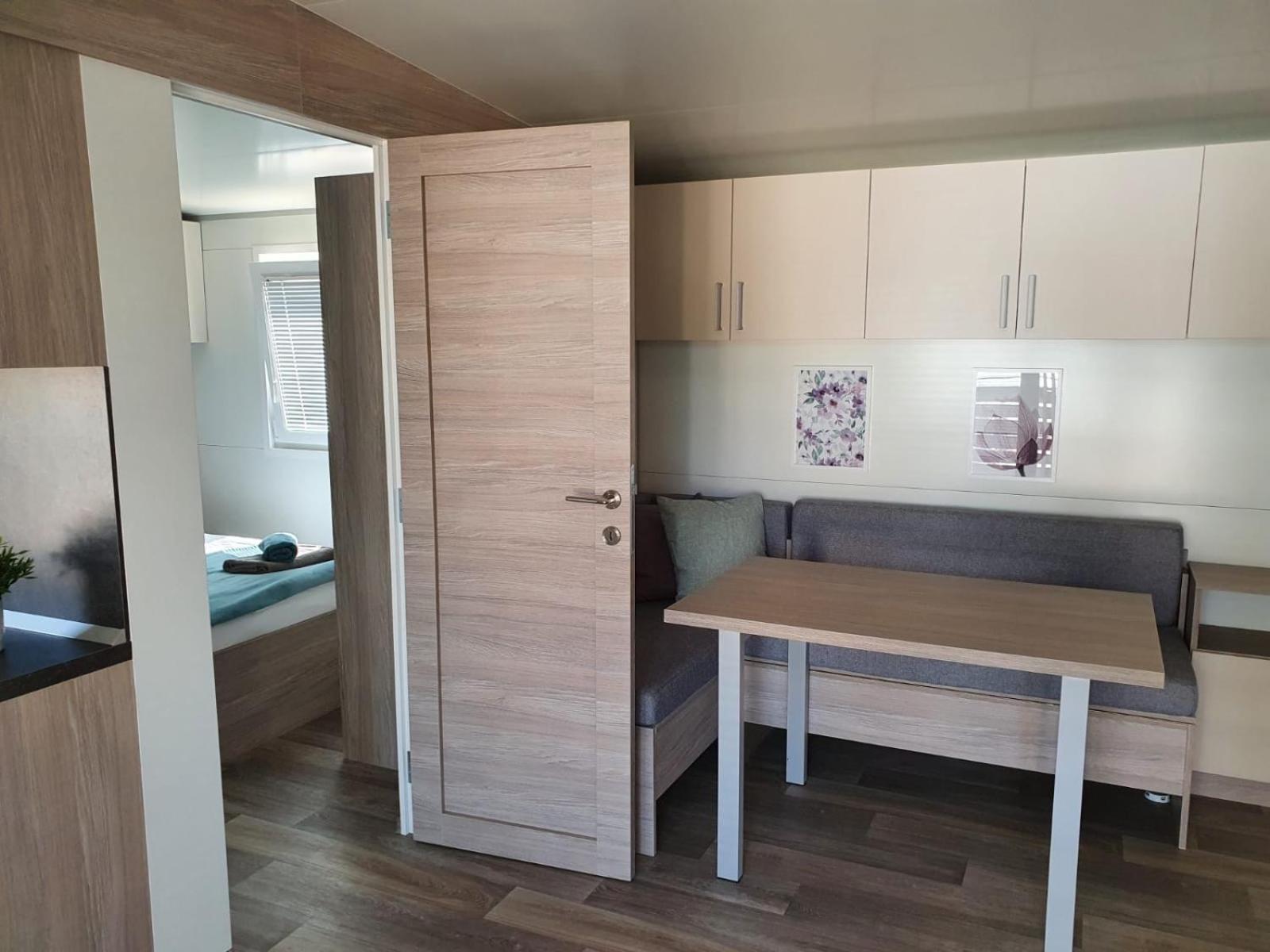 Mobile Home M&M Drage Bilik gambar